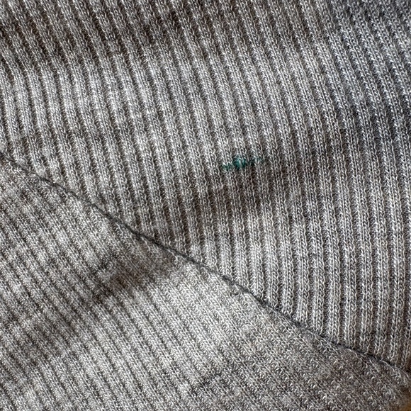 NWT BP Ribbed Long Sleeve Cropped Heathered Gray Shirt Size Medium - Picture 10 of 10